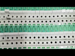 El dispositivo de protección contra sobretensiones de clase II de la serie 3P+1 para el dispositivo de protección contra sobretensiones de clase II Uc385V